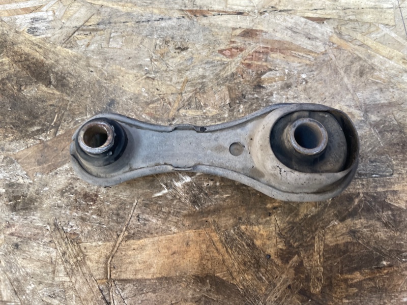 Опора двигателя