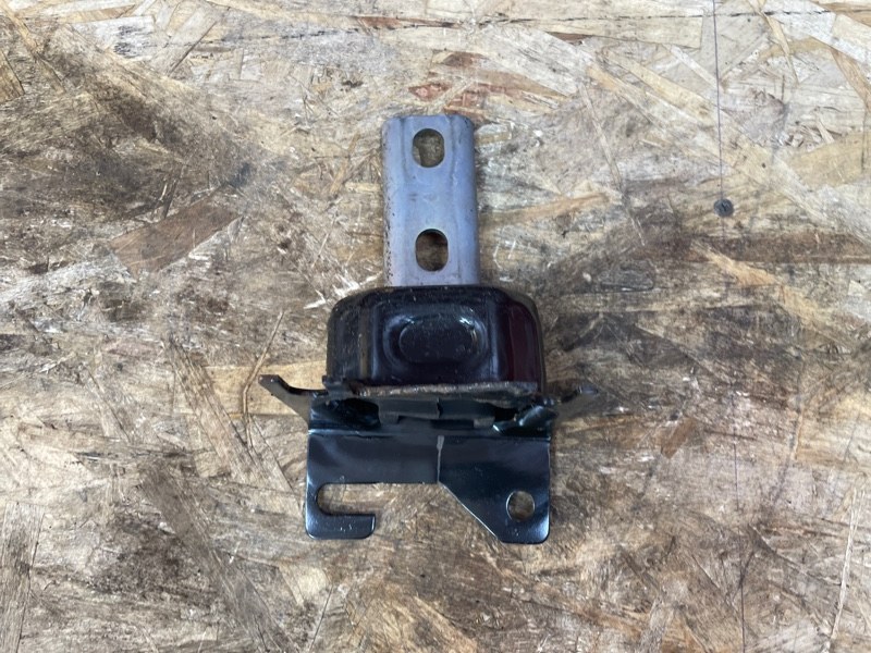 Опора двигателя