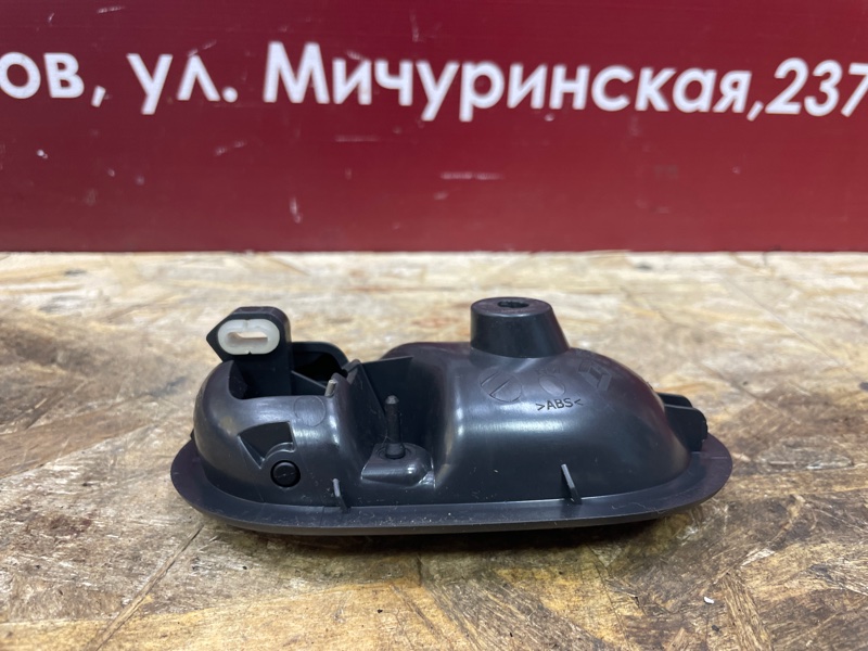 Внутренняя  ручка двери