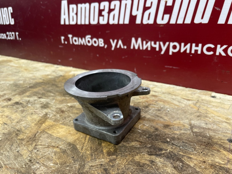 Фланец дроссельной заслонки