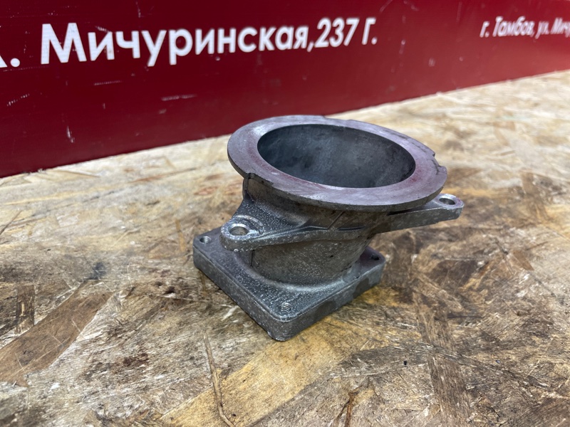 Фланец дроссельной заслонки