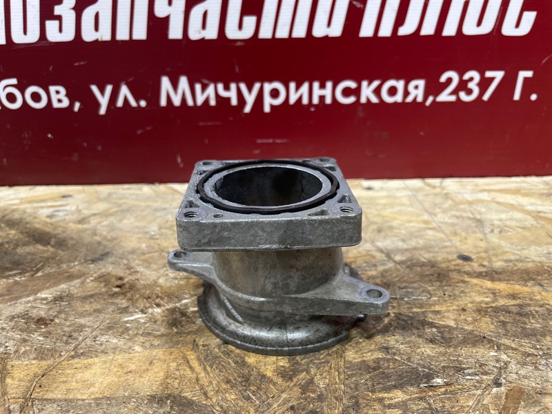 Фланец дроссельной заслонки