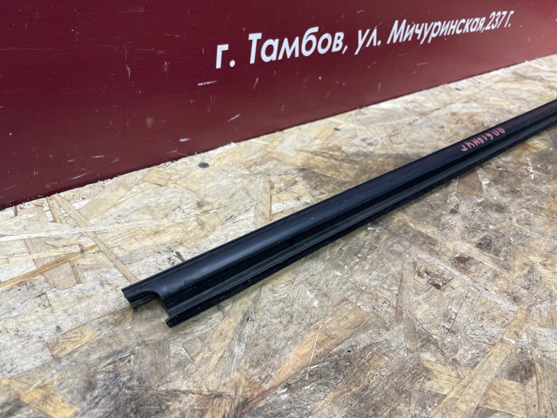 Уплотнитель стекла двери внутренний