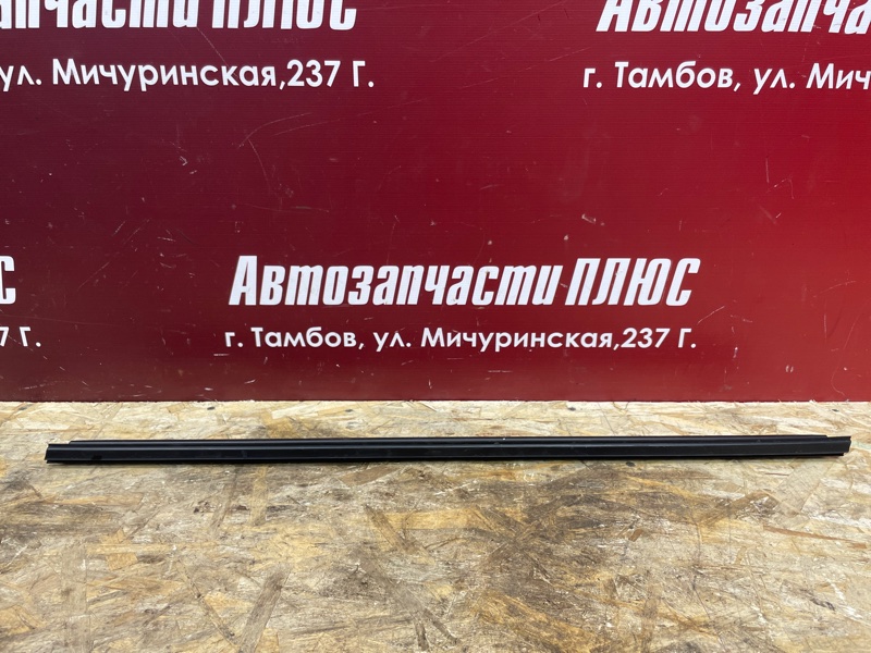 Уплотнитель стекла двери внутренний