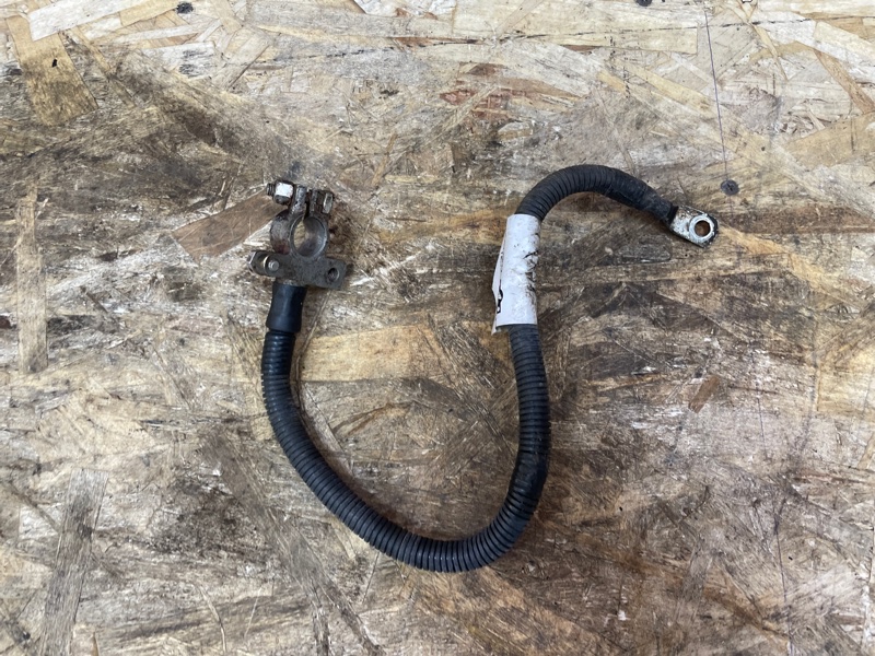 Клемма аккумулятора (минусовая)