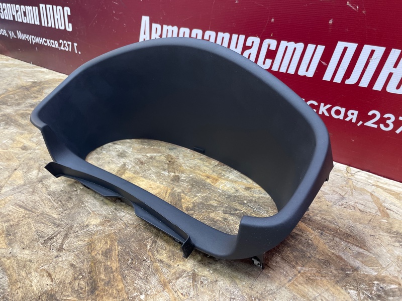 Козырек щитка приборов