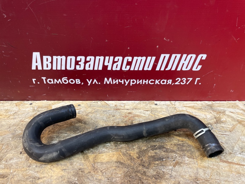 Верхний патрубок радиатора