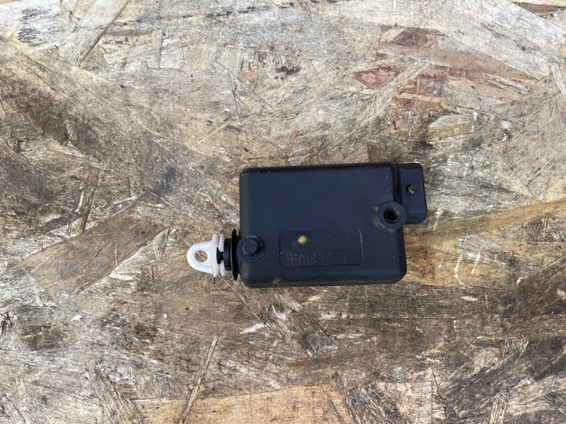 Привод замка багажника