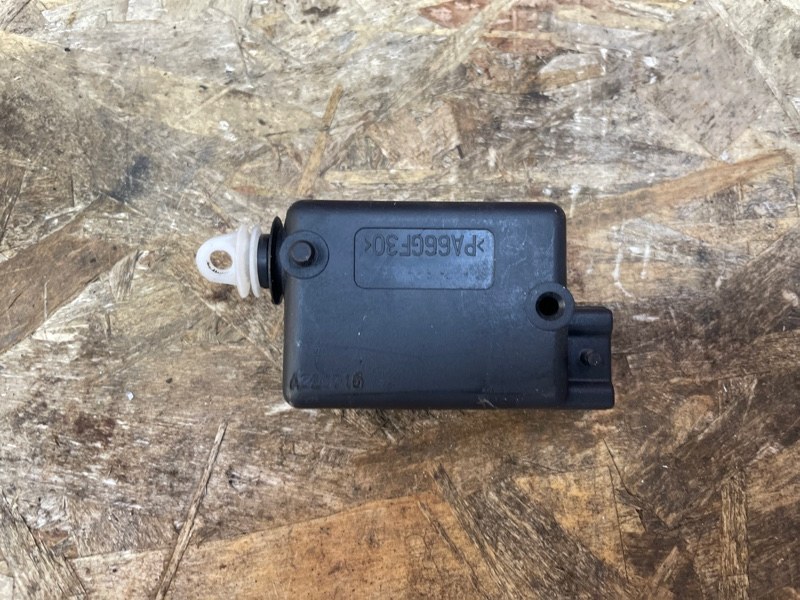 Привод замка багажника