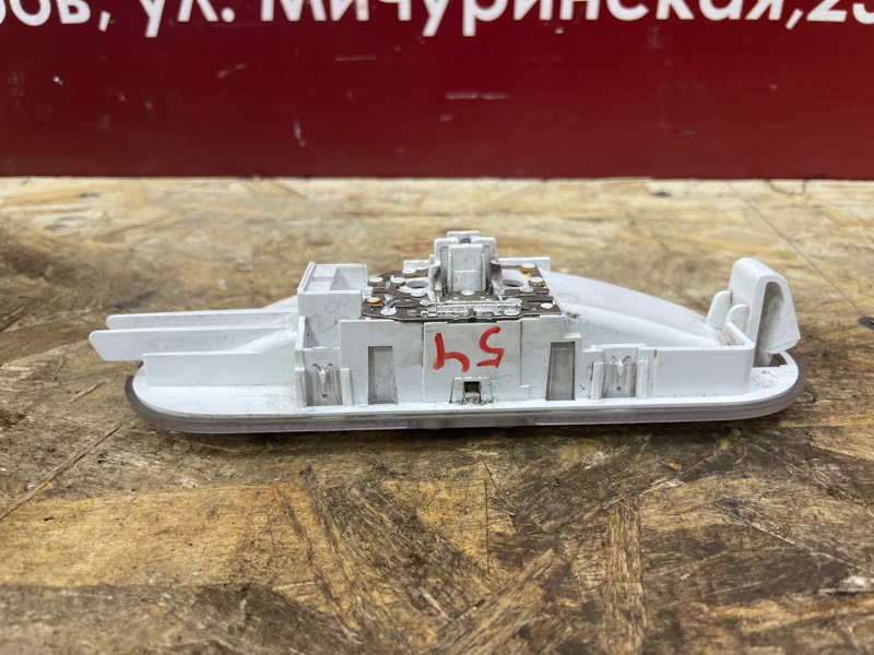 плафон освещения салона