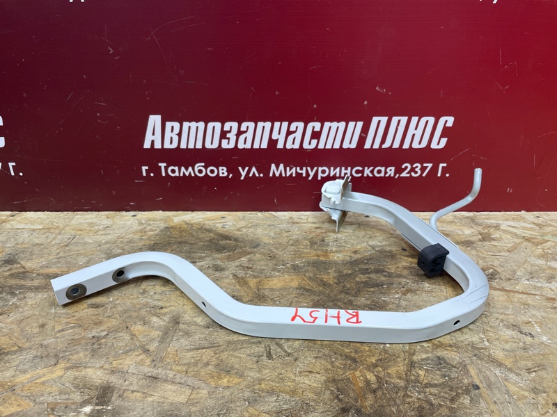 Петля крышки багажника