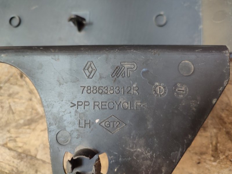 Кронштейн бампера