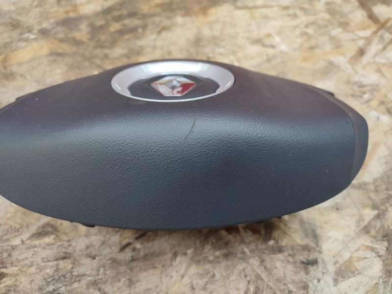 Подушка безопасности водителя