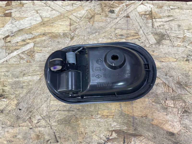 Внутренняя  ручка двери