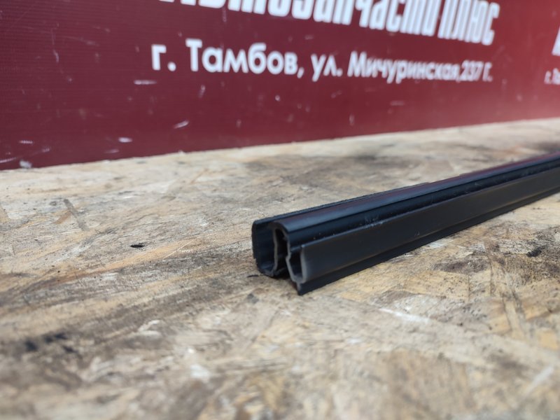 Уплотнитель стекла двери внутренний