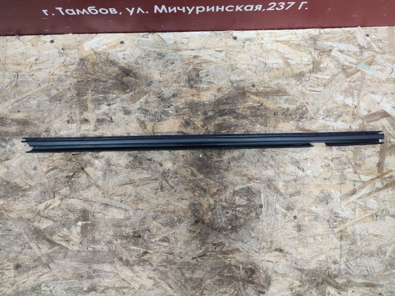 Уплотнитель стекла двери внутренний
