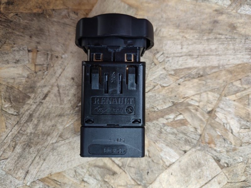 Кнопка аварийной сигнализации