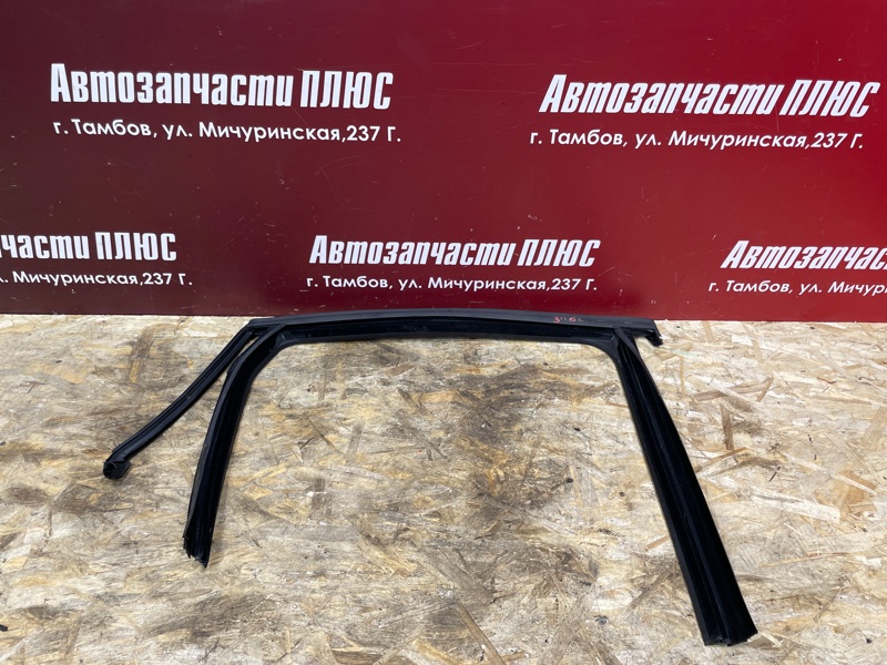 Уплотнитель рамки двери