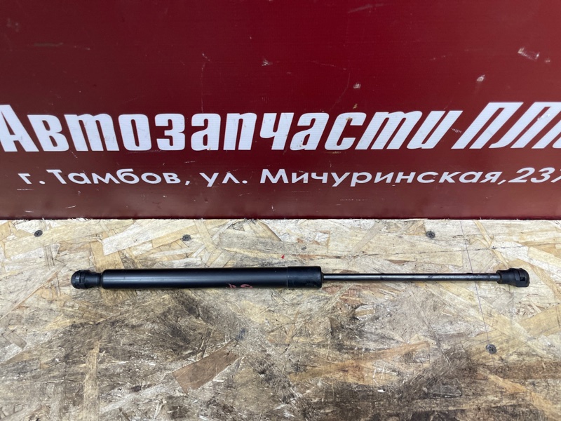 Амортизатор багажника