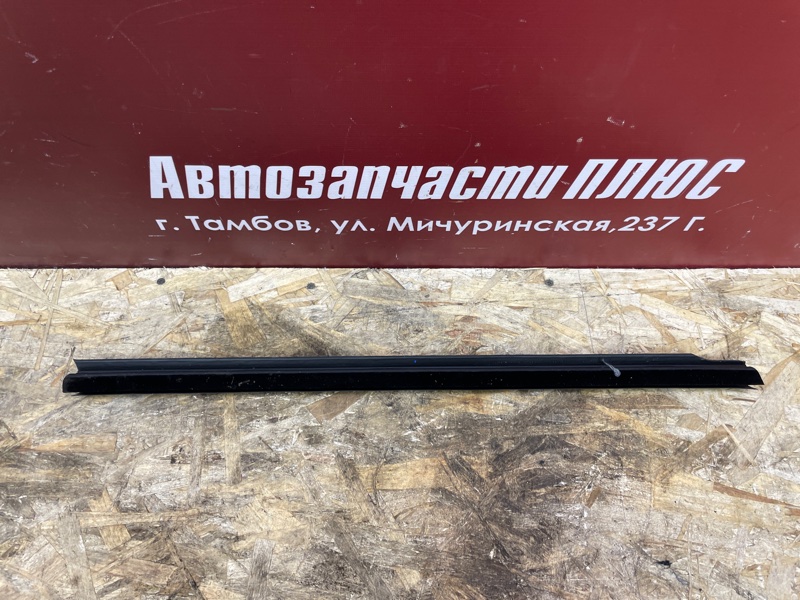 Уплотнитель стекла двери внутренний