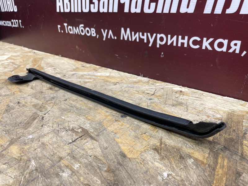 Уплотнитель двери