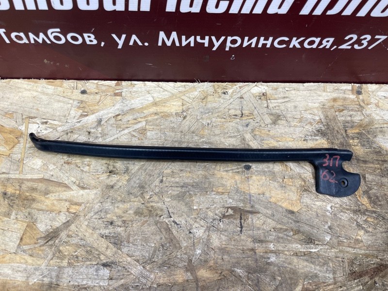 Уплотнитель двери