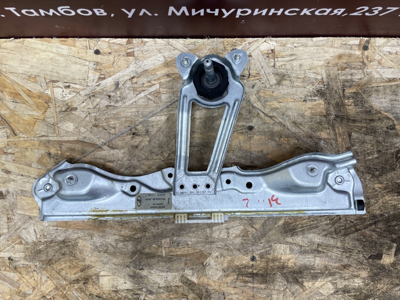 Стеклоподъемник    двери