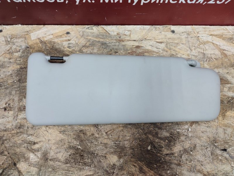 Козырек солнцезащитный