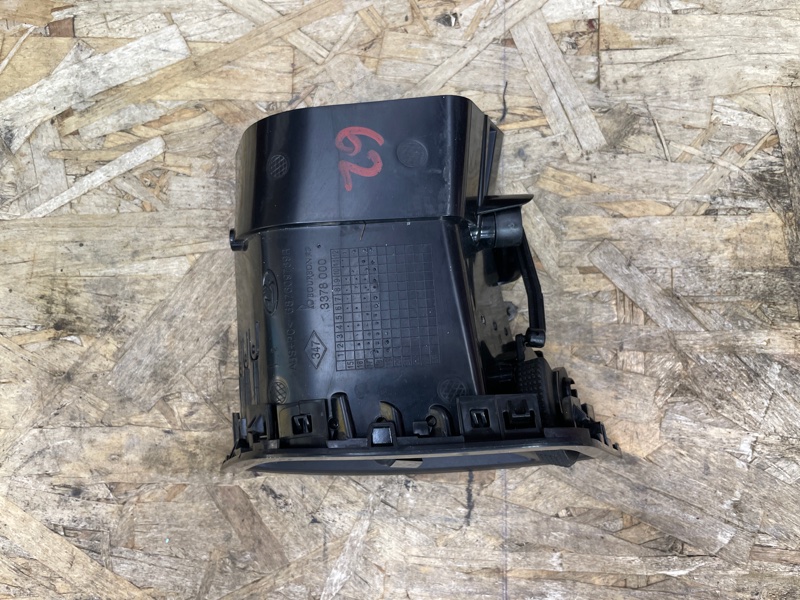 Воздушный дефлектор салона