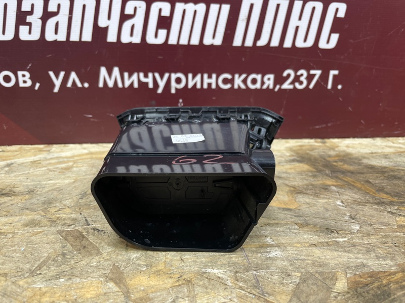 Воздушный дефлектор салона