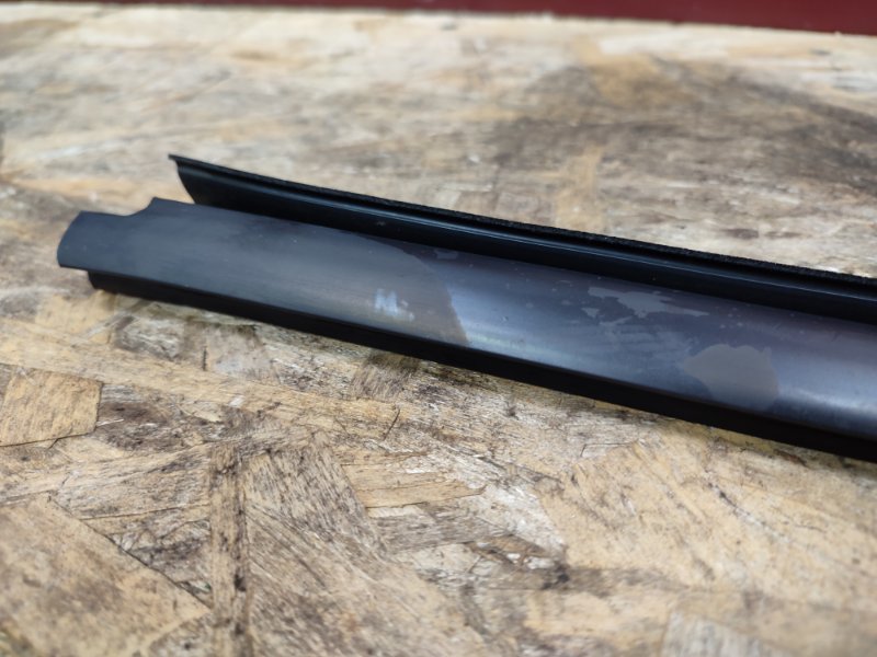 Уплотнитель стекла двери внутренний