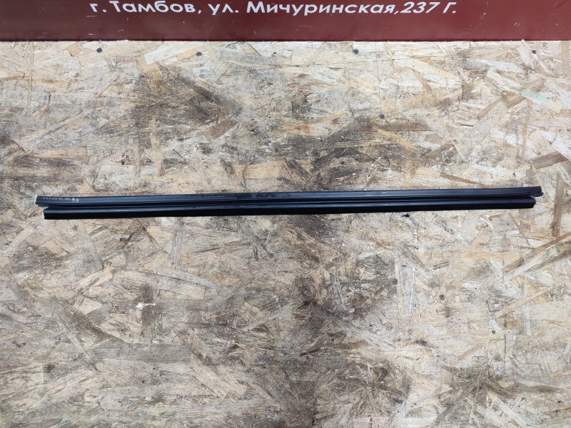 Уплотнитель стекла двери внутренний