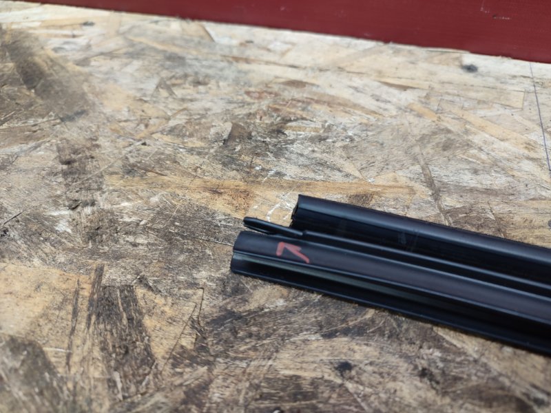 Уплотнитель стекла двери внутренний