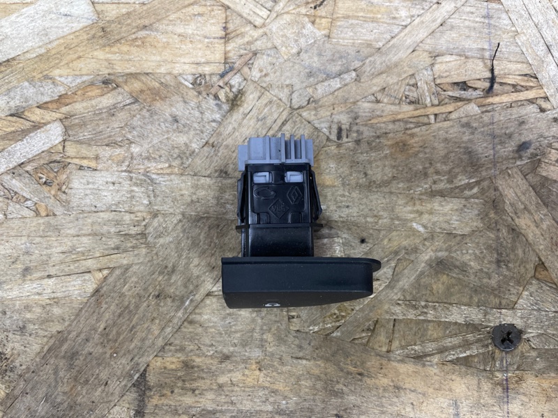 Кнопка центрального замка