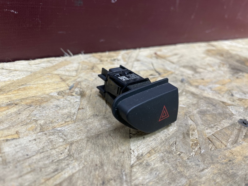 Кнопка аварийной сигнализации