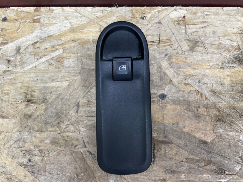 Кнопка стеклоподъемника