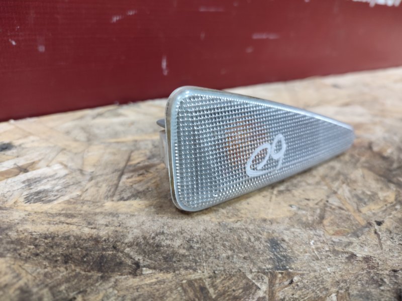 Повторитель поворота в крыло