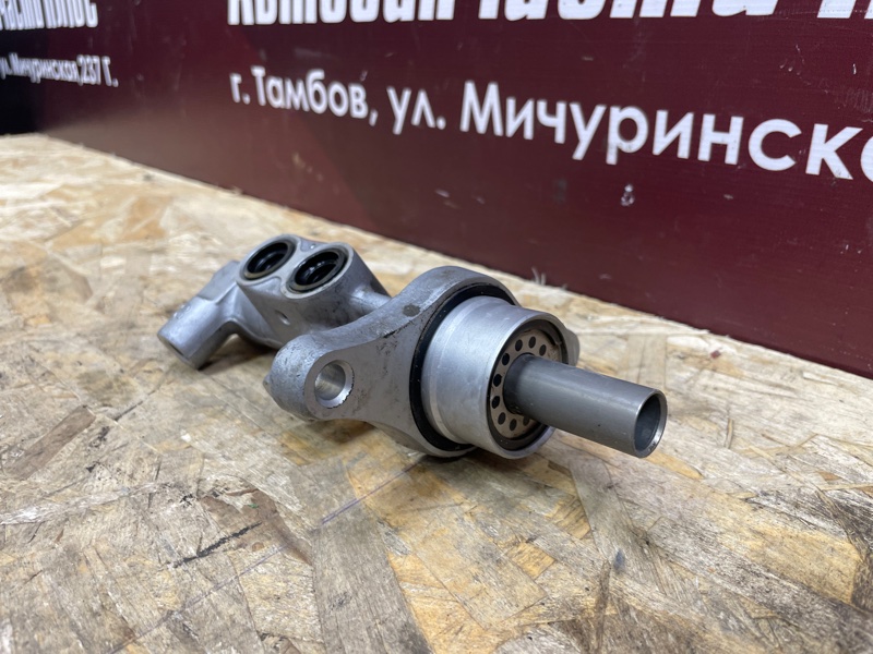 Главный тормозной цилиндр