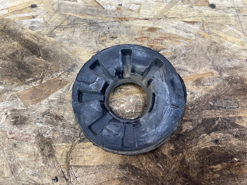 Верхняя опора    пружины