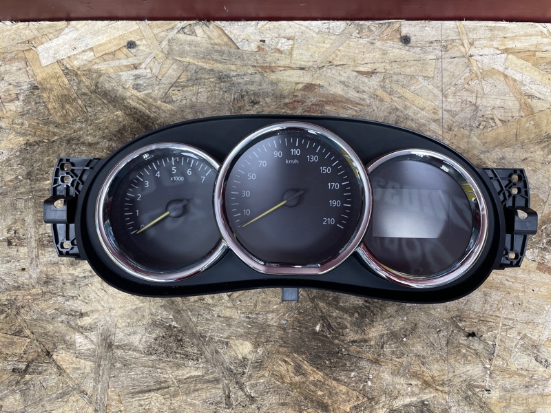 Щиток приборов