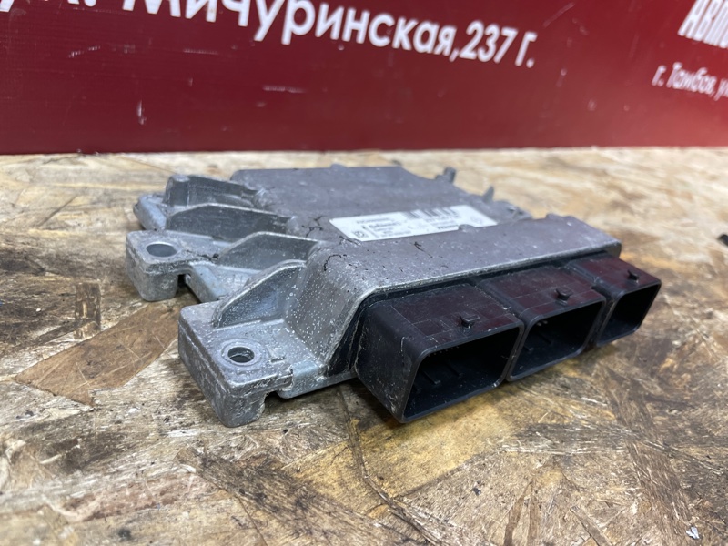 Блок управления двигателем