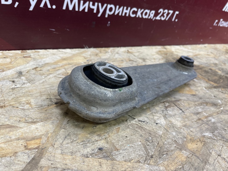 Опора двигателя