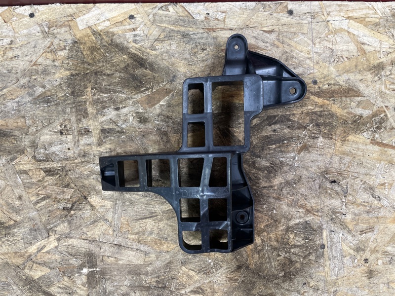 Кронштейн бампера