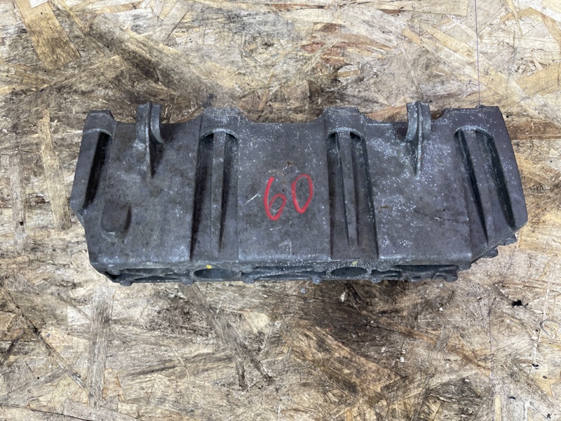 Кронштейн впускного коллектора