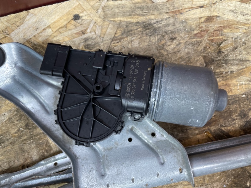 Трапеция дворников