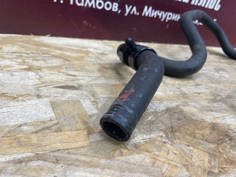 Патрубок отопителя