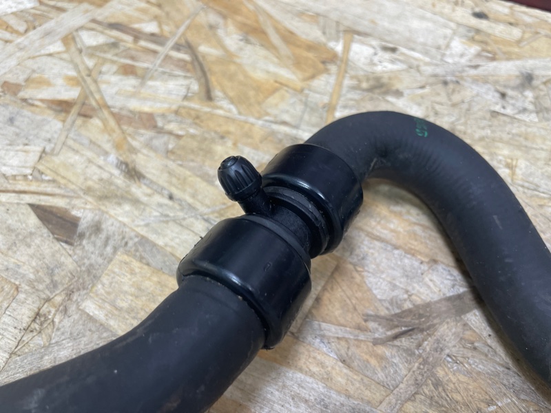 Патрубок отопителя