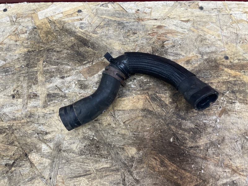 Патрубок радиатора