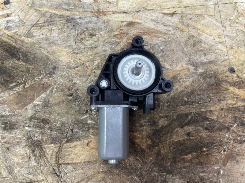 Мотор стеклоподъемника