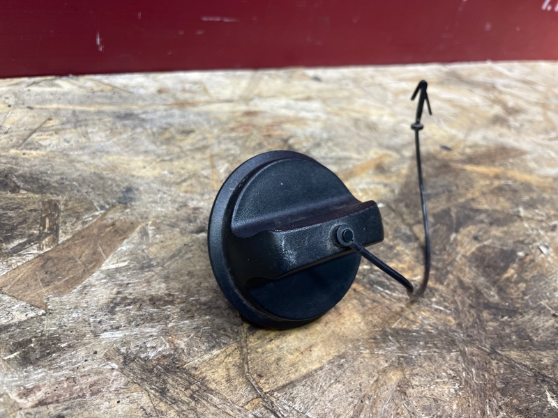 Крышка топливного бака